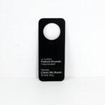 Doorhanger PVC - E zezë (M1)