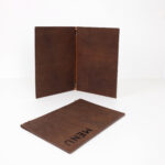 Menu Lëkure Dopio me Llastik 20x28 - (Kafe) - Figura 2